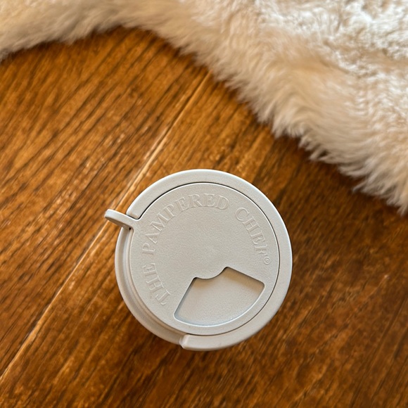 New pampered chef container - Picture 3 of 5